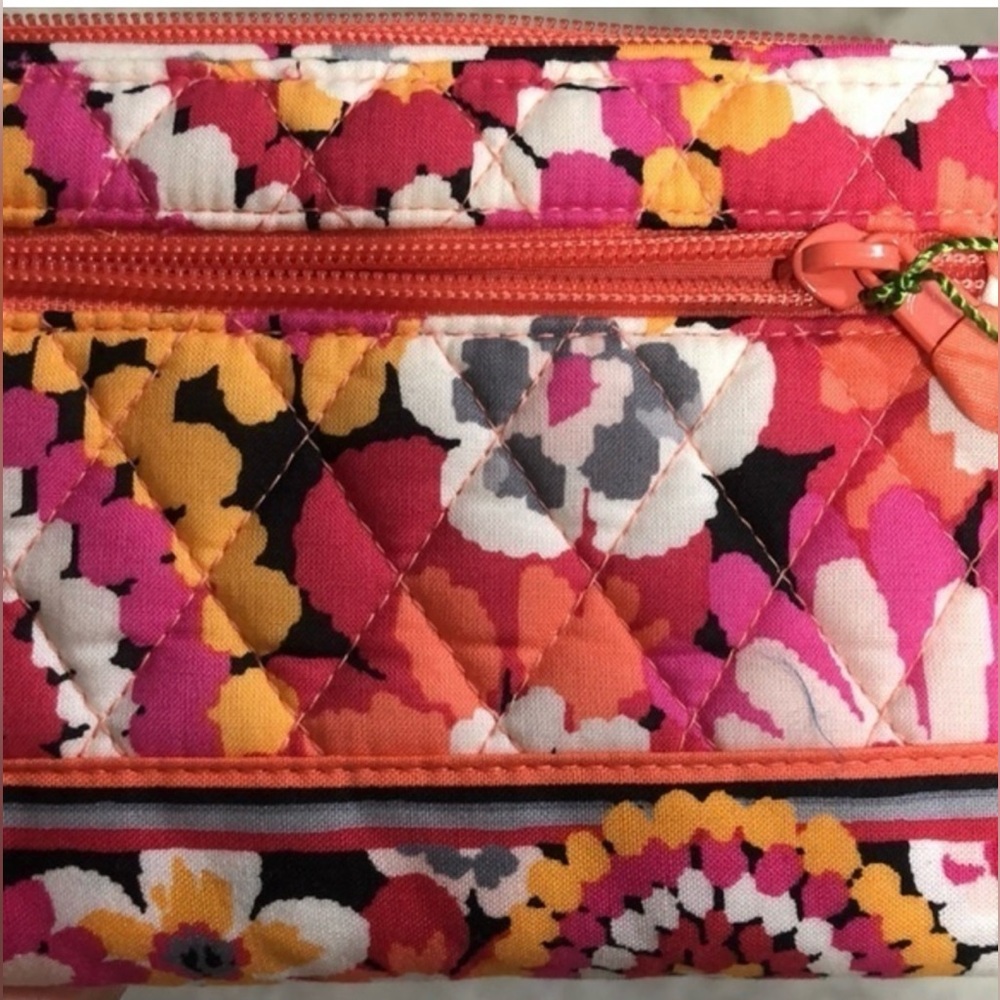 Vera Bradley Turnlock Wallet “Pixie Blooms”. NWT - Picture 3 of 5